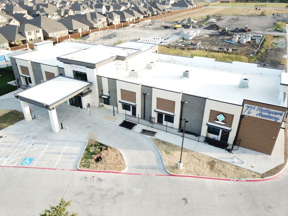 Centennial Park
                                            Retail