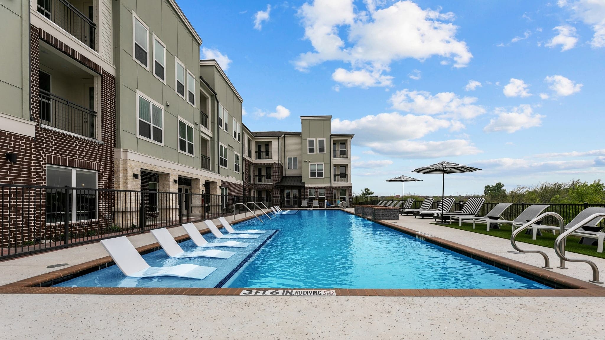 Legacy
                                            Hills